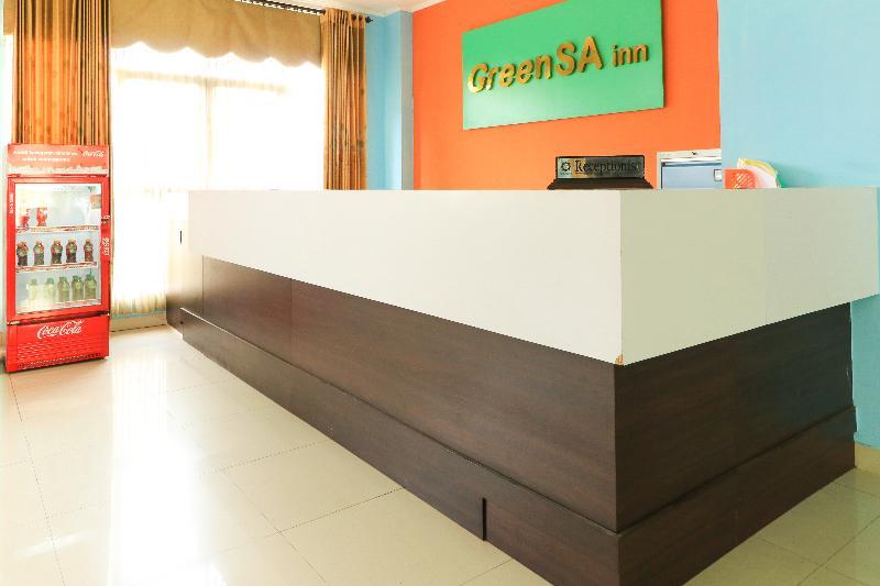 Greensa Inn Сурабая Экстерьер фото